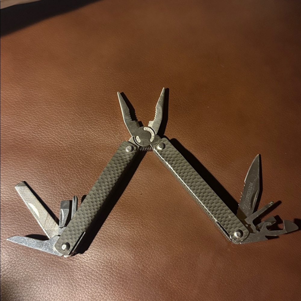 Winchester Multi-Tool Stainless Pliers fold up set